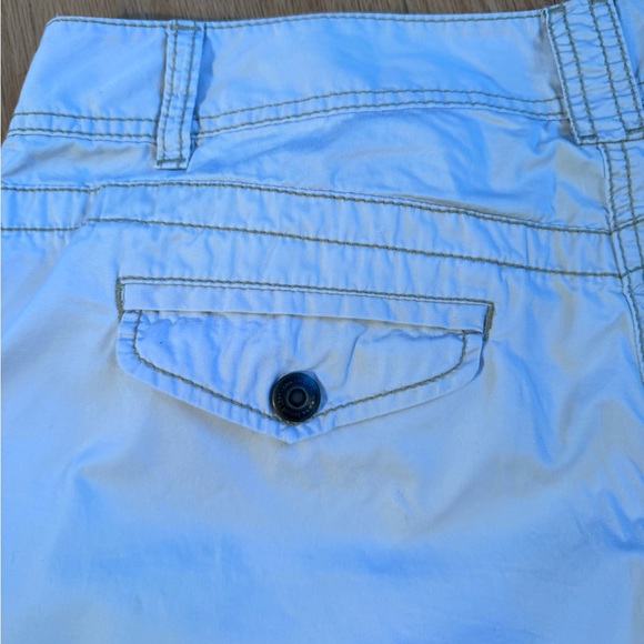 LOFT size 8 light khaki cropped cargo pants. - Picture 7 of 7